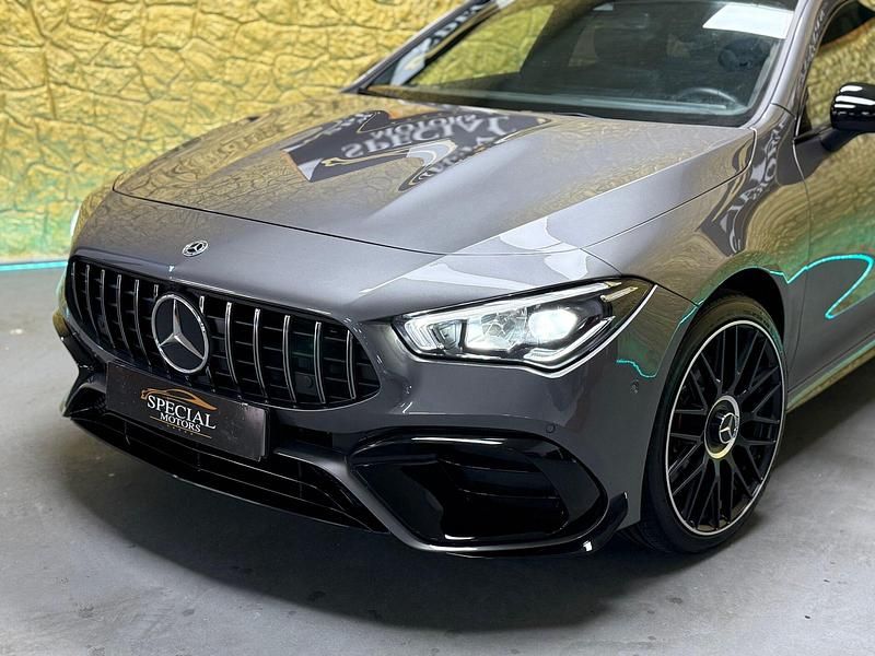 Usado Mercedes CLA250 Shooting Brake Progressive 218 HP (160 kW) 2022 Cinza Carrinha