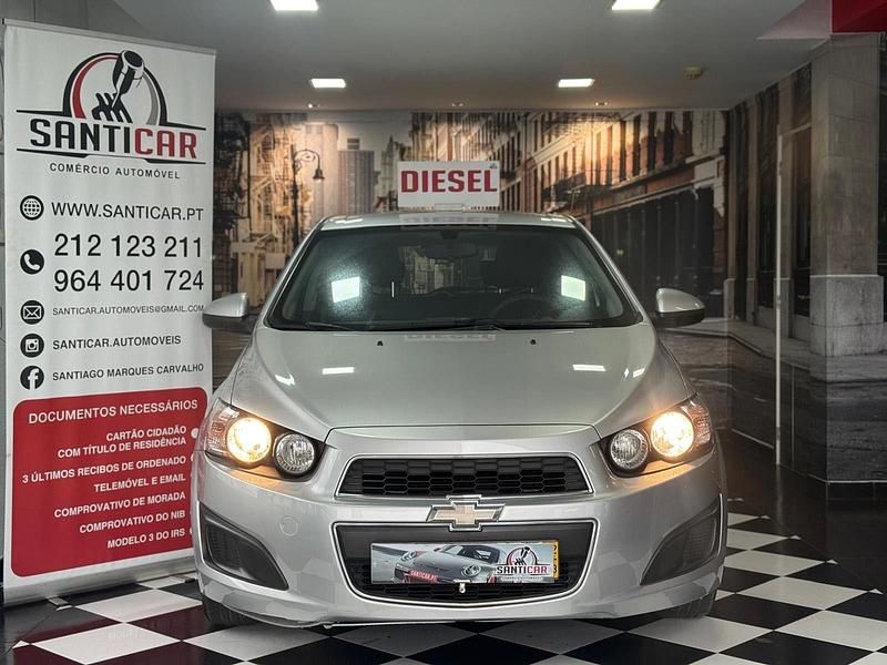 Usado Chevrolet Aveo LTZ 95 HP (69 kW) 2012 Cinza Sedan