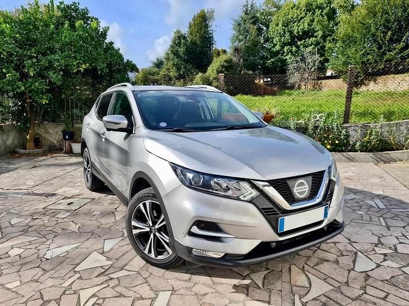 Cinzento Usado 2018 Nissan Qashqai SUV | € 17.500 (Preço justo) - Imagem 1/4