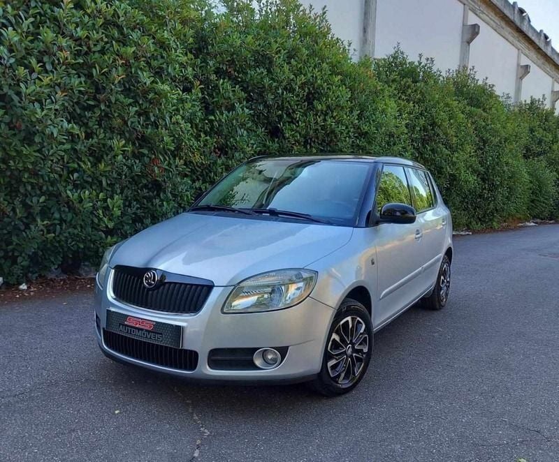 Cinza Usado 2007 Skoda Fabia Sport | € 4.450 (Preço justo) - Imagem 1/4