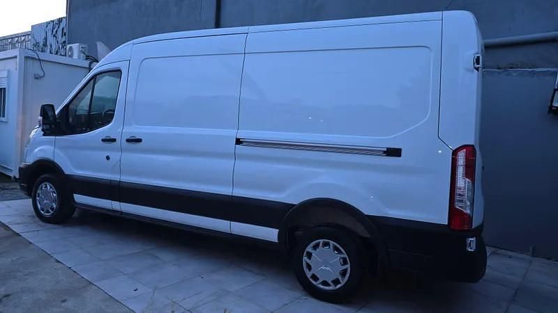 Usado Ford Transit Trend 130 HP (95 kW) 2022 Branco