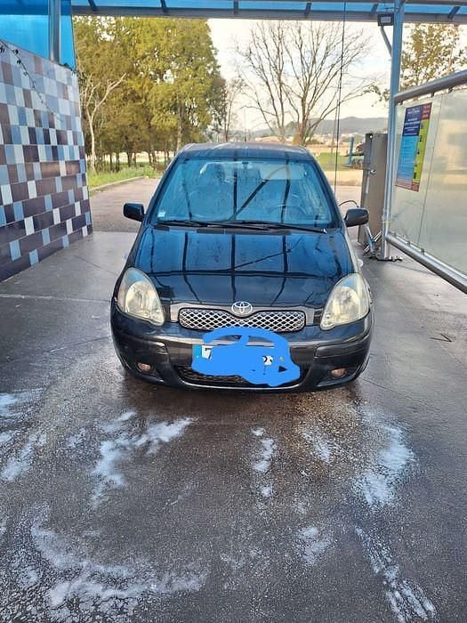 Usado 2005 Toyota Yaris Sedan | € 3.490 (Preço justo) - Imagem 1/4