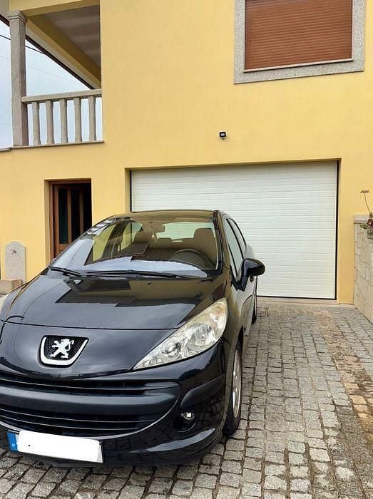 Usado 2006 Peugeot 207 Sedan | € 6.000 (Caro) - Imagem 1/4
