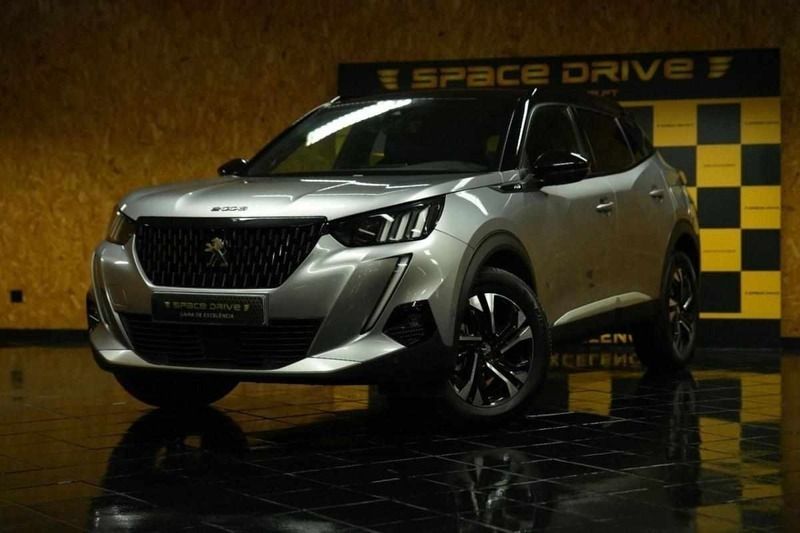 Cinzento Usado 2021 Peugeot 2008 GT SUV | € 24.900 - Imagem 1/4