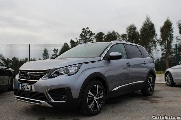 Cinza Usado 2019 Peugeot 5008 Allure Monovolume | € 22.500 (Preço elevado) - Imagem 1/1