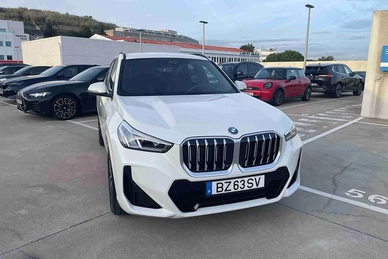 Branco Novo 2025 BMW X1 Performance SUV | € 55.500 (Caro) - Imagem 1/4