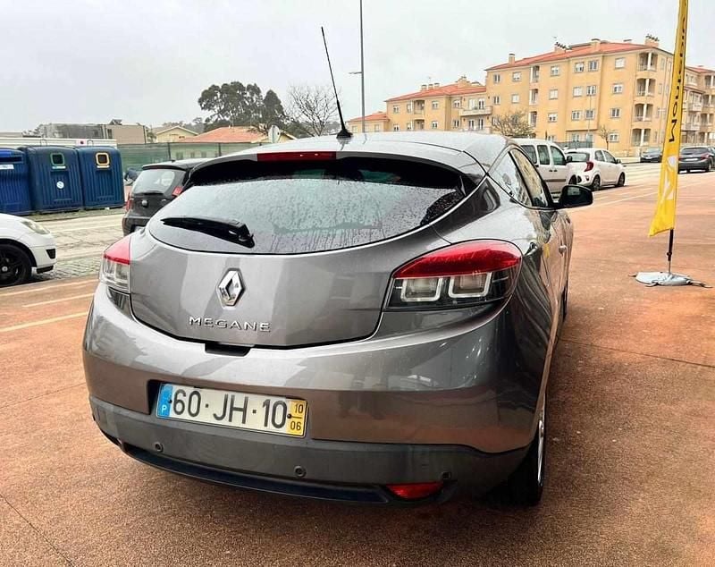 Usado Renault Mégane III 110 HP (80 kW) 2010 Antracite Coupé