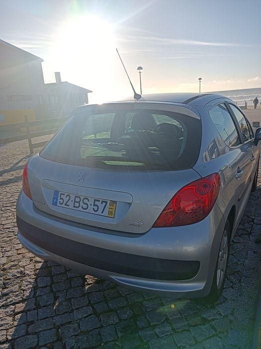 Usado 2007 Peugeot 207 Sedan | € 4.200 (Preço elevado) - Imagem 1/4