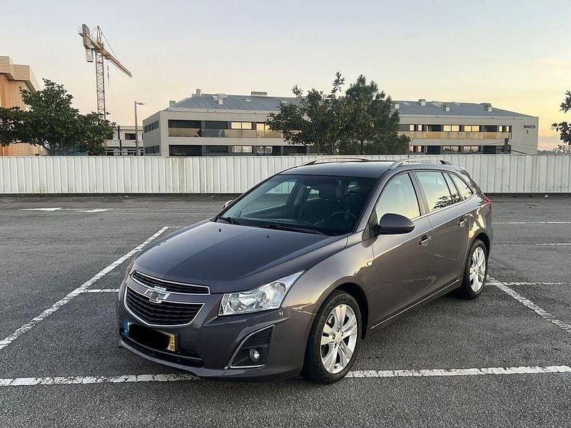 Usado 2013 Chevrolet Cruze Carrinha | € 5.750 (Preço justo) - Imagem 1/4