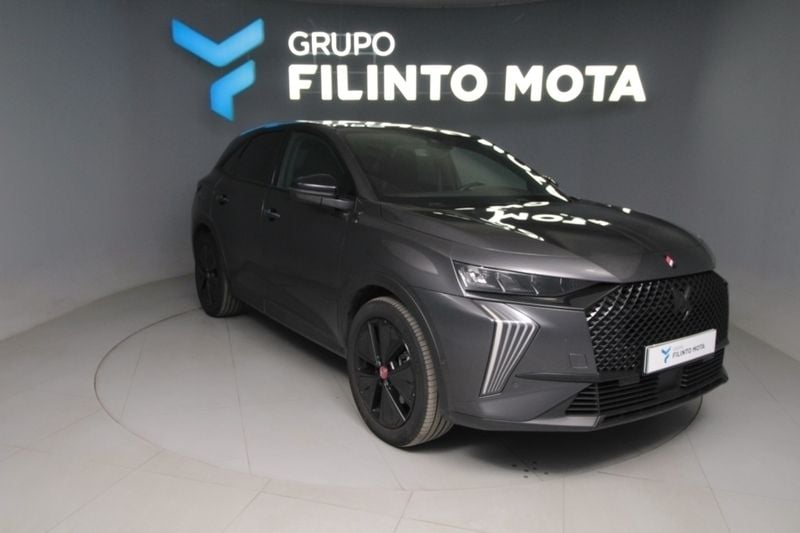 Branco Usado 2024 DS Automobiles DS7 Crossback Performance SUV | € 35.490 (Preço justo) - Imagem 1/1