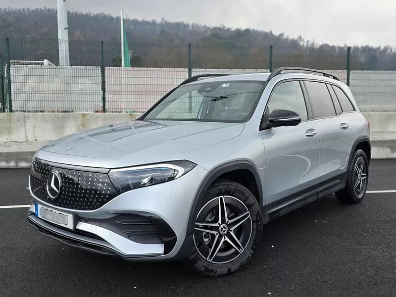 Usado Mercedes EQB250 AMG line 139 kW (190 HP) 2025 Cinza prata SUV