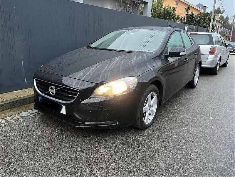 Usado 2013 Volvo V40 Sedan | € 8.500 (Bom preço) - Imagem 1/4