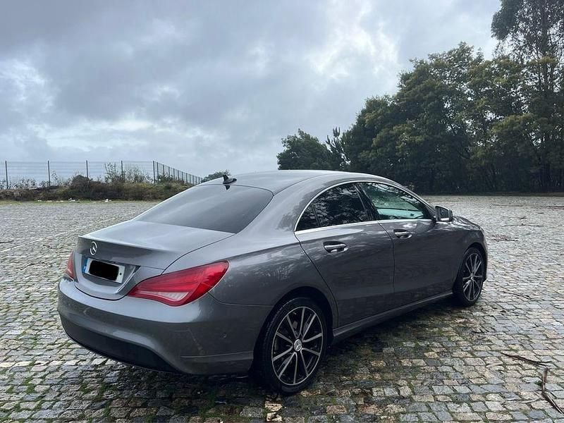 Usado Mercedes CLA180 110 HP (80 kW) 2015 Sedan