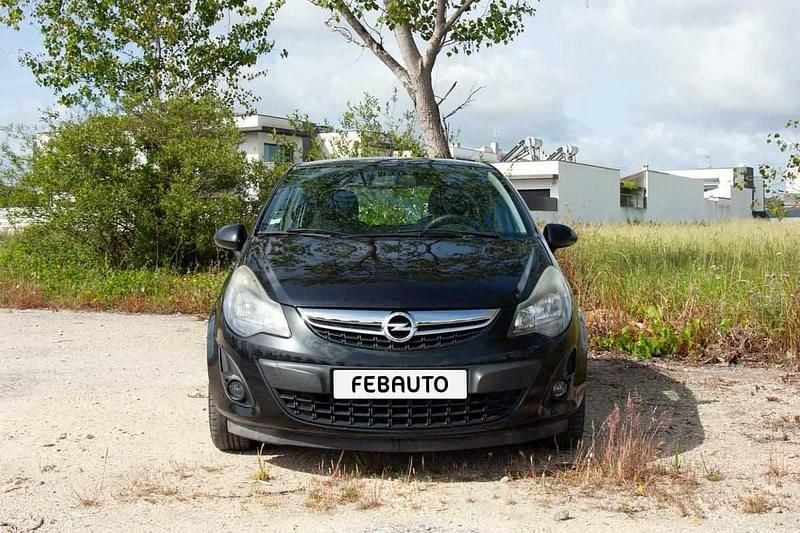 Usado Opel Corsa 95 HP (69 kW) 2014 Preto Citadino