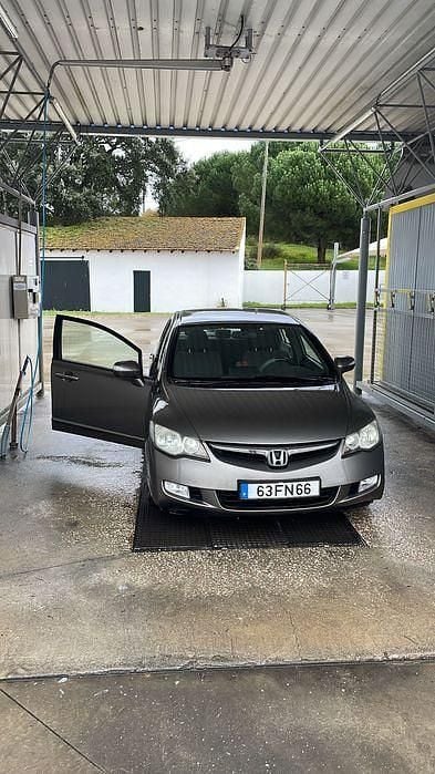 Usado Honda Civic 146 HP (107 kW) 2008 Sedan