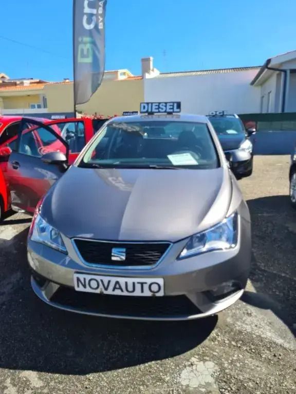 Cinza escuro Usado 2014 Seat Ibiza Style | € 9.800 (Preço justo) - Imagem 1/4