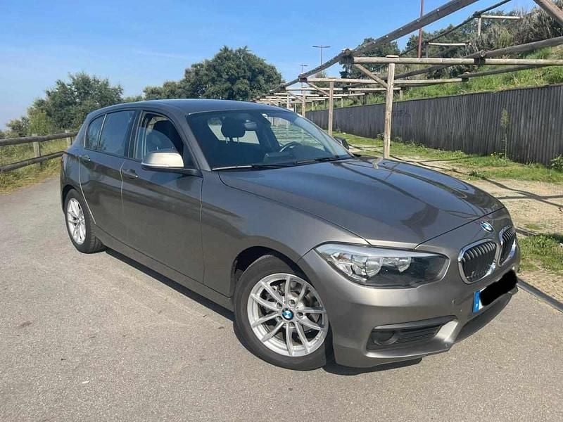 Cinzento Usado 2015 BMW 116 Citadino | € 11.500 (Bom preço) - Imagem 1/4