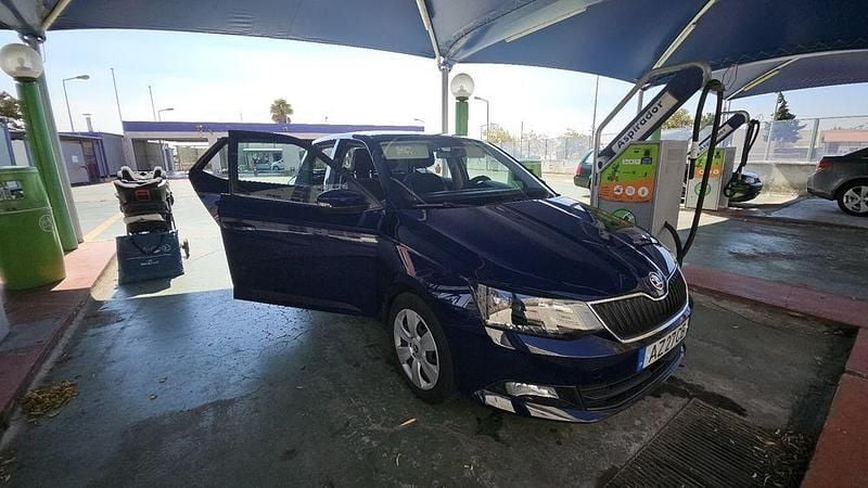 Usado Skoda Fabia 75 HP (55 kW) 2016 Sedan