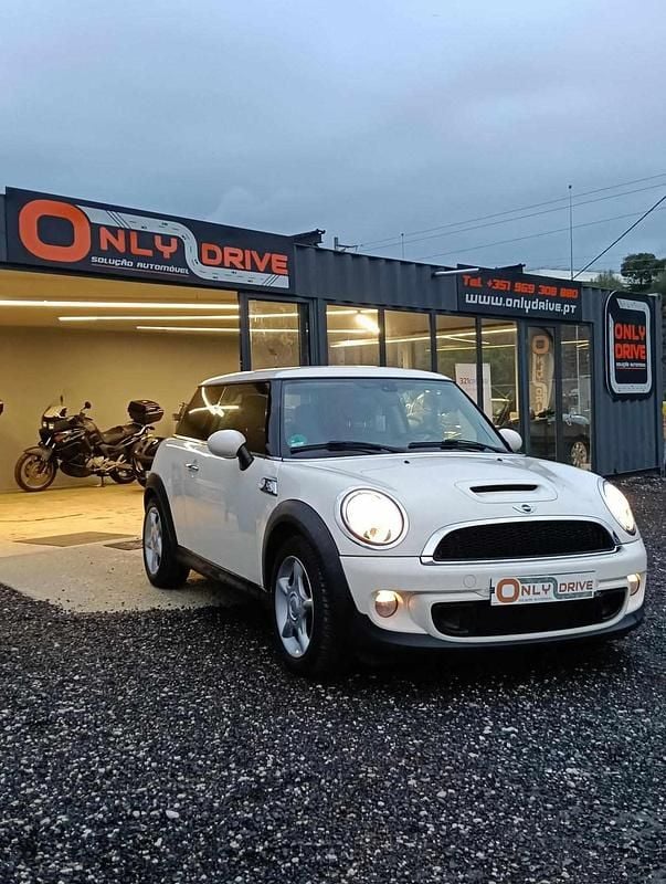 Branco Usado 2013 Mini Cooper SD Citadino | € 11.749 - Imagem 1/4