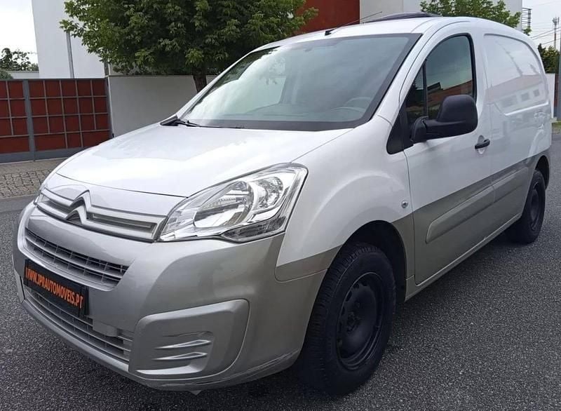 Branco Usado 2020 Citroën Berlingo Monovolume | € 8.990 (Super Preço) - Imagem 1/4