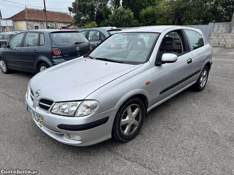 Cinza Usado 2001 Nissan Almera Carrinha | € 2.490 - Imagem 1/1