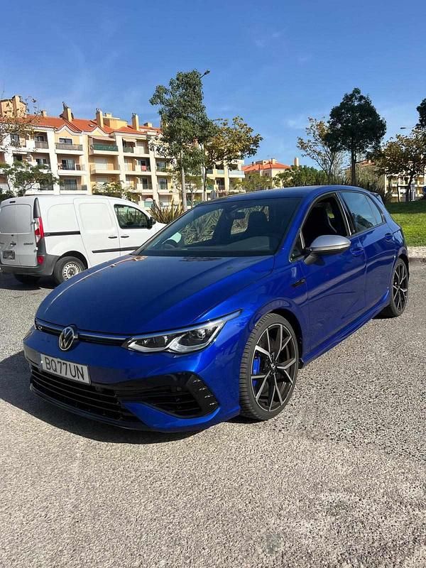 Azul Usado 2022 VW Golf VIII | € 44.900 - Imagem 1/4