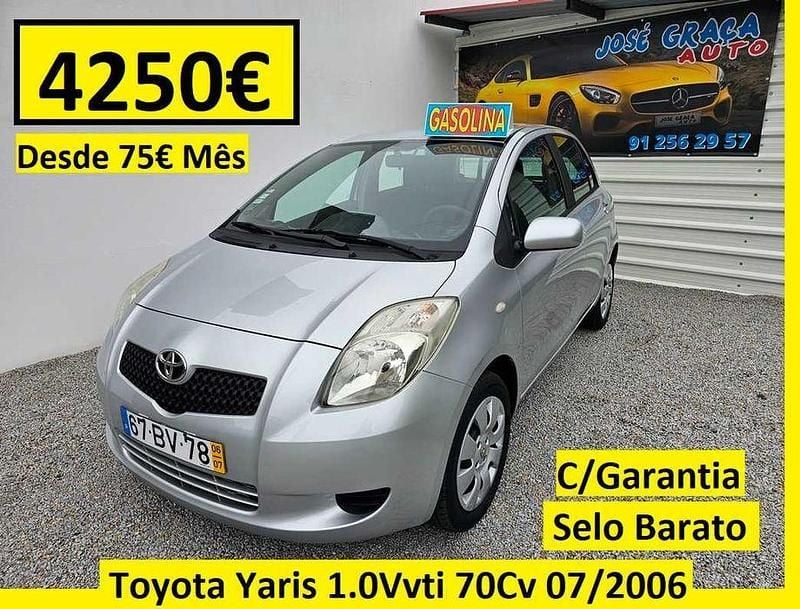 Cinzento Usado 2006 Toyota Yaris Sedan | € 4.250 (Bom preço) - Imagem 1/4