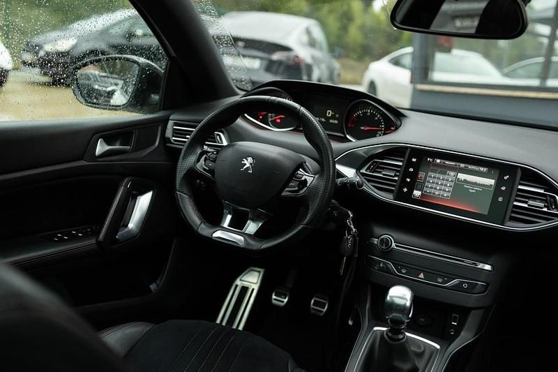 Usado Peugeot 308 SW 120 HP (88 kW) 2015 Branco Carrinha