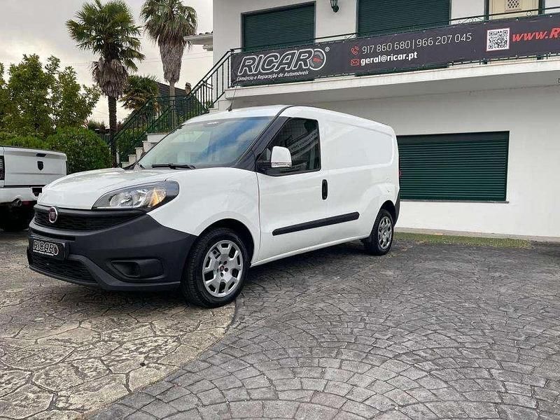 Branco Usado 2020 Fiat Doblò Monovolume | € 14.000 (Preço elevado) - Imagem 1/4