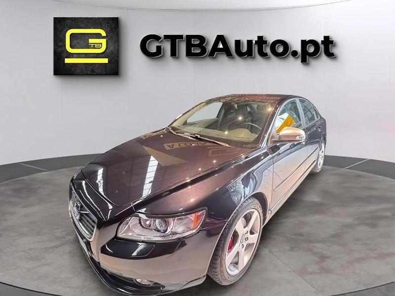 Preto Usado 2011 Volvo S40 R-Design Sedan | € 8.750 (Preço elevado) - Imagem 1/4