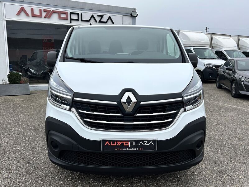 Usado Renault Trafic 170 HP (125 kW) 2020 Branco Monovolume