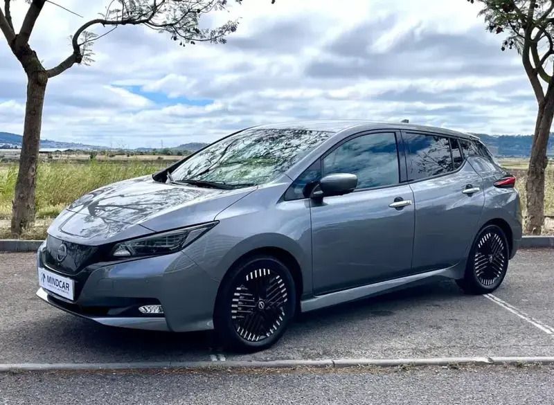 Cinza escuro Usado 2022 Nissan Leaf N-Connecta Citadino | € 24.280 (Caro) - Imagem 1/4