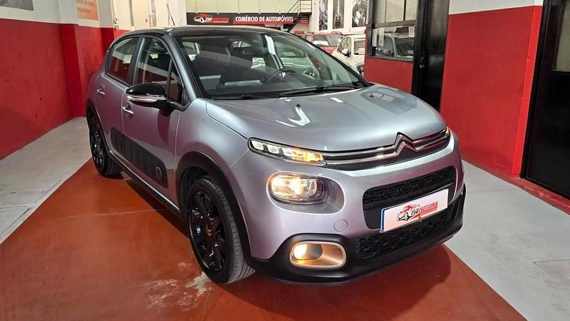 Cinzento Usado 2019 Citroën C3 Origins Citadino | € 12.750 (Preço justo) - Imagem 1/4