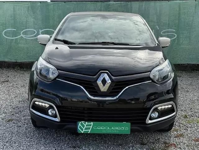 Usado Renault Captur Experience 118 HP (86 kW) 2017 Preto SUV