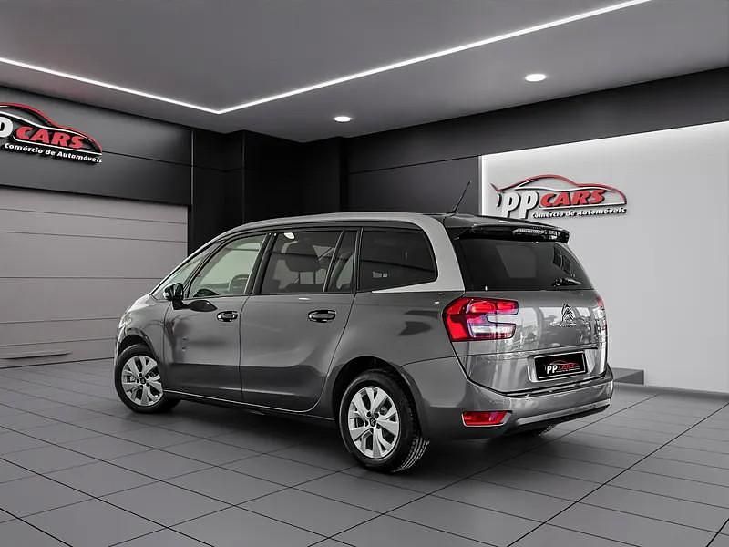 Usado Citroën Spacetourer 130 HP (95 kW) 2022 Cinzento Monovolume