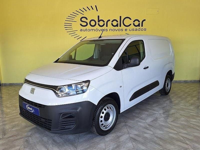 Branco Usado 2022 Fiat Doblò Monovolume | € 17.250 (Preço elevado) - Imagem 1/4