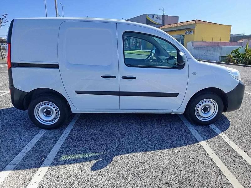 Branco Usado 2019 Renault Kangoo Monovolume | € 13.500 (Preço justo) - Imagem 1/4