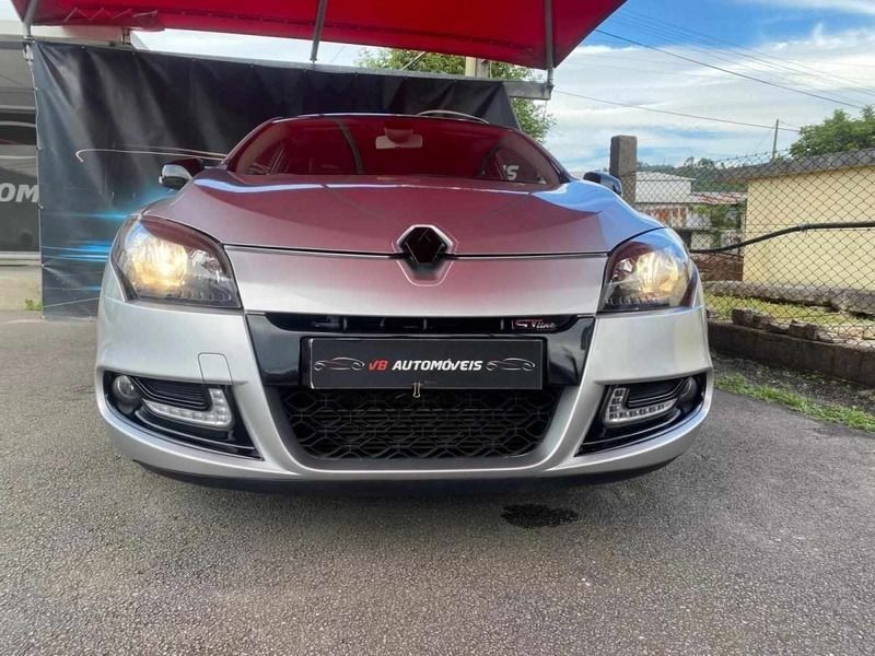 Usado Renault Mégane III 130 HP (95 kW) 2013 Cinzento Coupé
