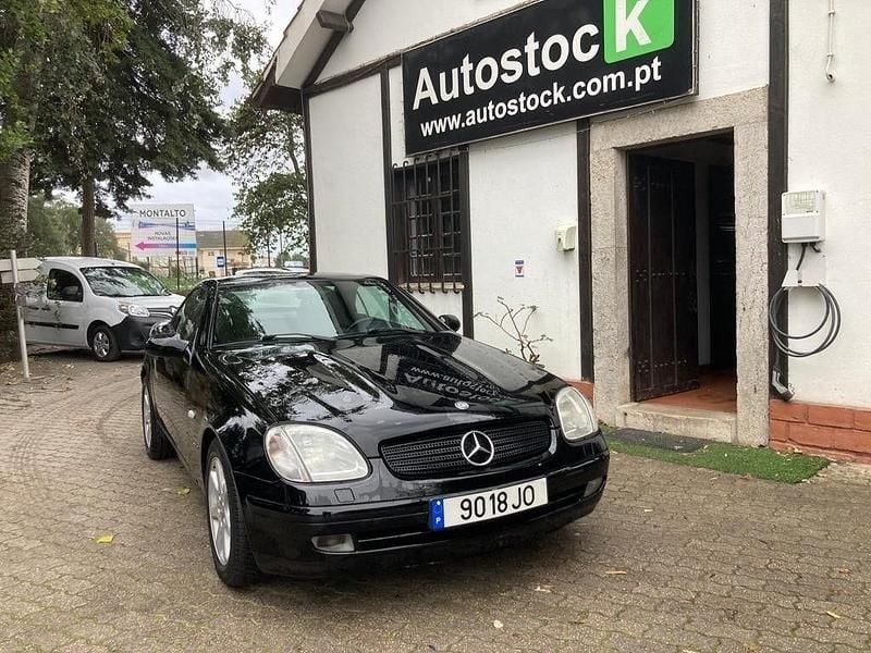 Preto Usado 1998 Mercedes SLK200 Cabrios | € 9.900 (Preço justo) - Imagem 1/4