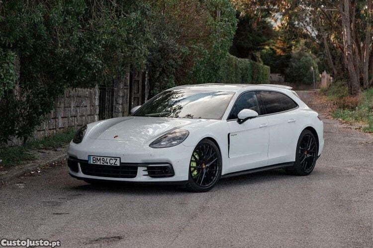 Branco Usado 2019 Porsche Panamera S E-Hybrid Sport Turismo Sedan | € 71.990 (Bom preço) - Imagem 1/1