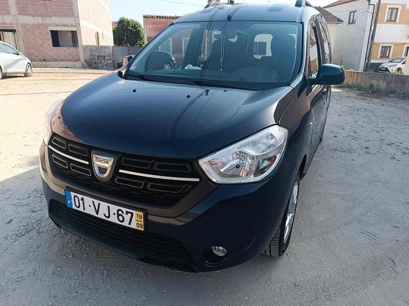 Azul Usado 2018 Dacia Dokker Van | € 9.500 - Imagem 1/4