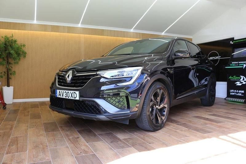 Usado Renault Arkana 158 HP (116 kW) 2023 Preto SUV