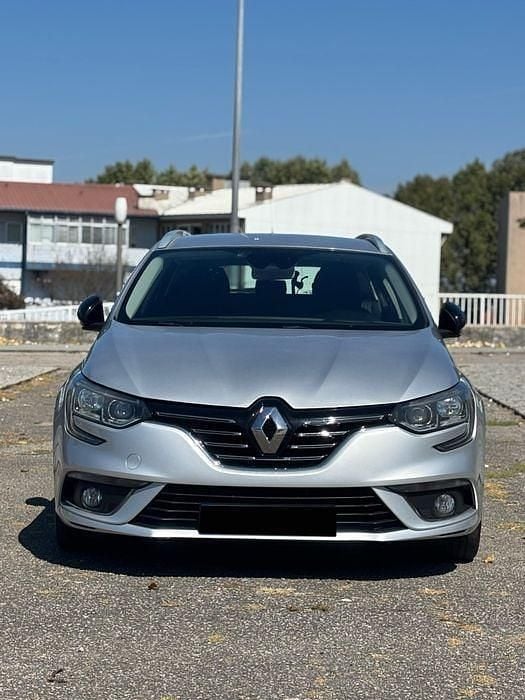 Usado 2017 Renault Mégane IV Sedan | € 11.950 (Bom preço) - Imagem 1/4