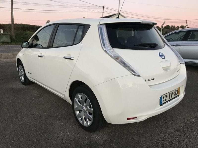 Usado Nissan Leaf Acenta 80 kW (109 HP) 2017 Branco Citadino