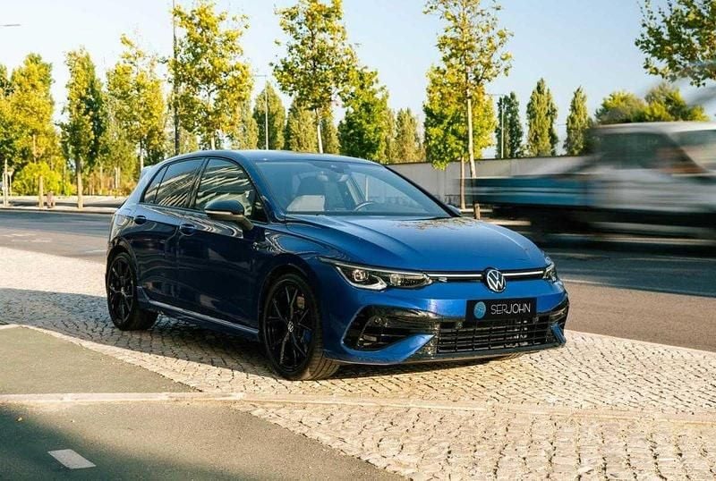 Azul Usado 2023 VW Golf VIII R | € 53.500 - Imagem 1/4