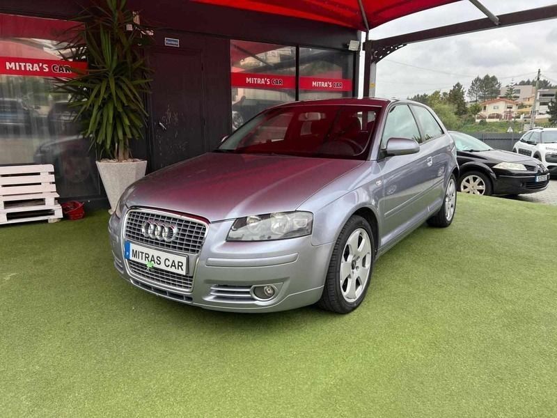 Cinzento Usado 2004 Audi A3 Citadino | € 7.450 (Preço elevado) - Imagem 1/4