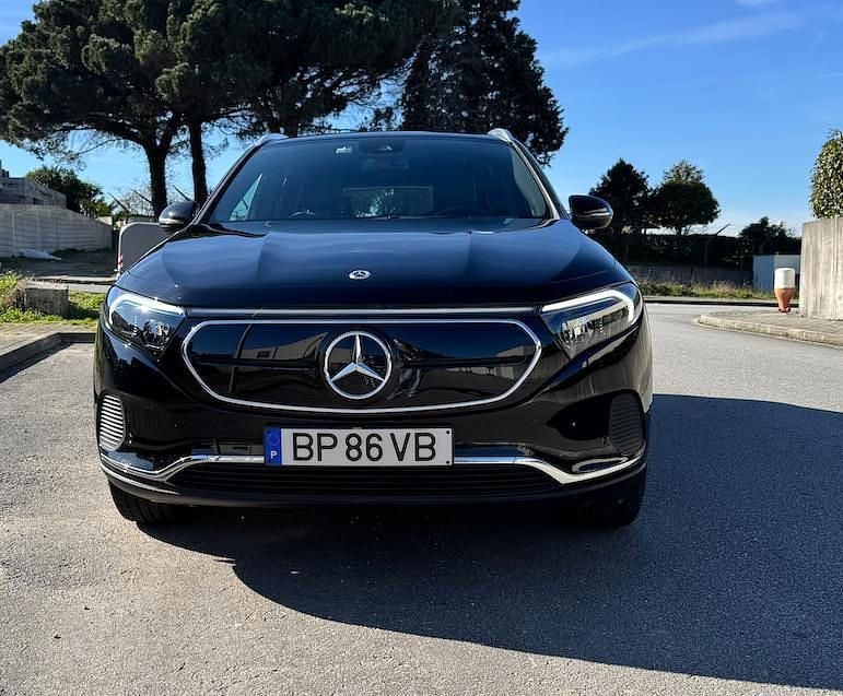 Usado Mercedes EQA250 139 kW (190 HP) 2021 Preto SUV