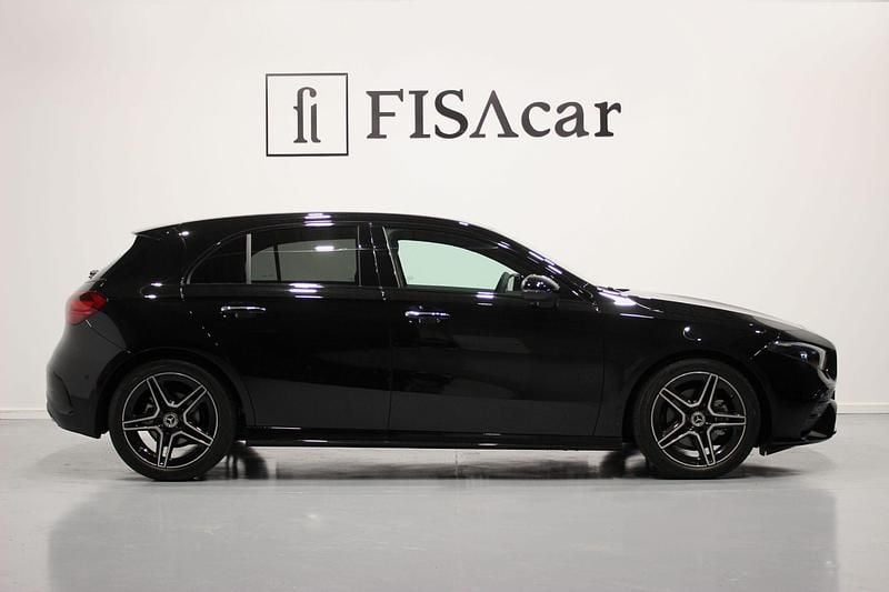 Usado Mercedes A180 116 HP (85 kW) 2025 Preto Sedan