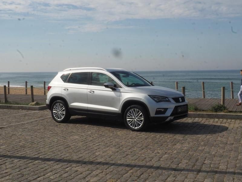 Cinzento Usado 2017 Seat Ateca SUV | € 18.250 - Imagem 1/4