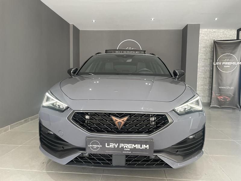 Cinzento Usado 2023 Cupra Leon | € 27.400 (Preço justo) - Imagem 1/4